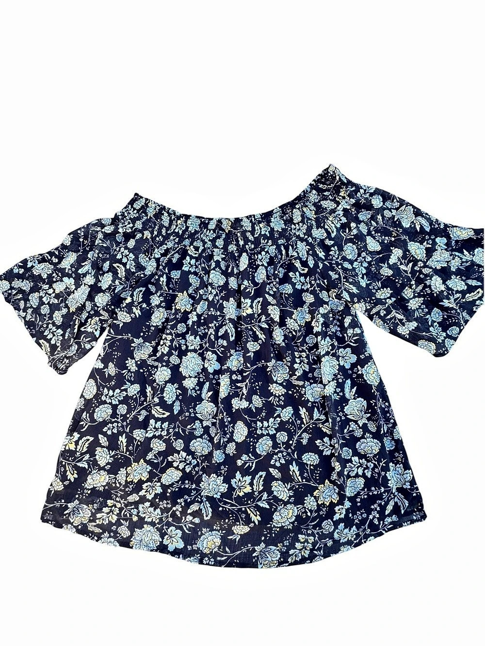 Torrid size 2 top smocked neck flutter sleeves black floral shirt 14/16